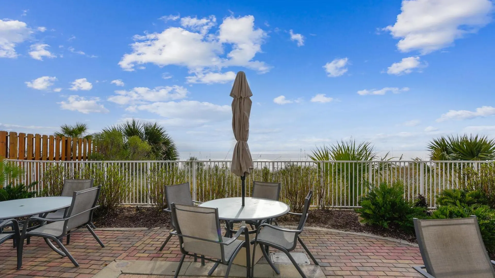 Twin Palms Resort #1605 By Book That Condo Panama City Beach 0*,  USA